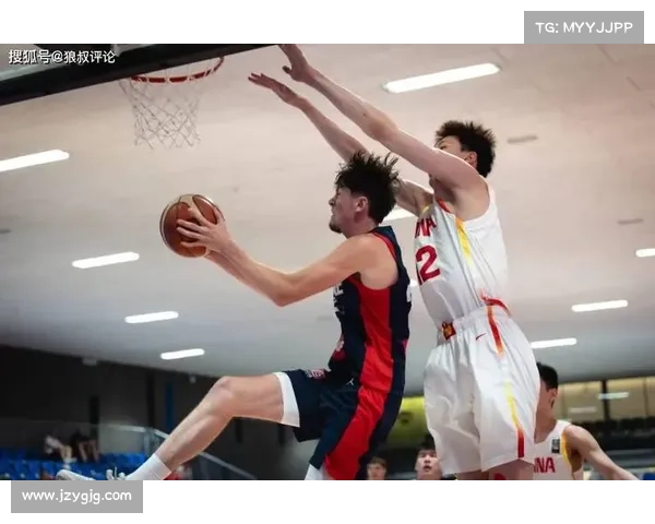 郇斯楠臂展230cm换防能力出众成NBA空间型五号位新典范 郇斯楠臂展230cm换防能力出众成NBA空间型五号位新典范